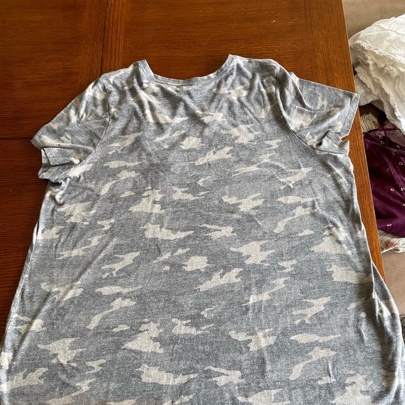 Short sleeve Lane Bryant Camo with embroidered flowers. - Picture 2 of 3